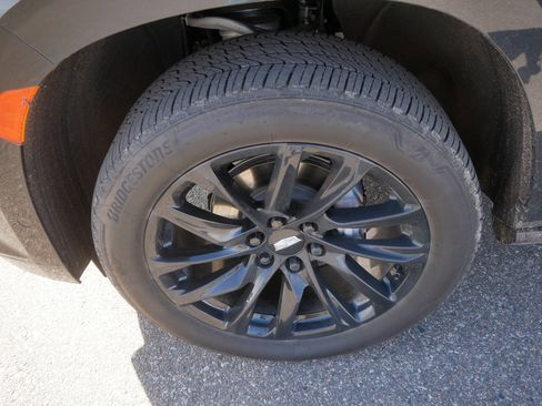 Used 2024 Cadillac Escalade ESV Sport w/ LPO, ONYX Package image 16