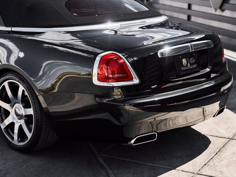 Used 2018 Rolls-Royce Dawn RWD image 10