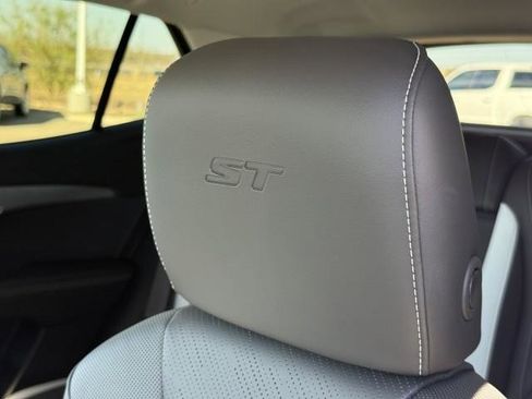 New 2026 Buick Envision Sport Touring image 18