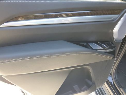 Used 2025 Cadillac Escalade Sport Platinum AWD/4WD image 15