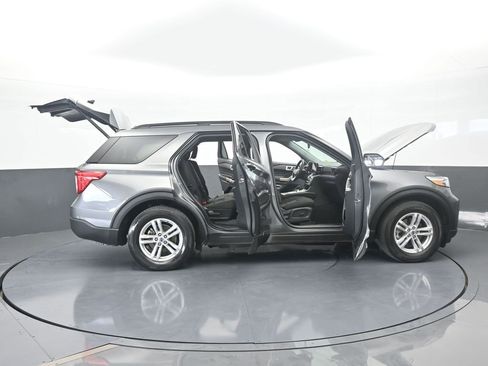Used 2023 Ford Explorer XLT image 75