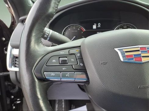 Used 2023 Cadillac XT4 Luxury w/ Cold Weather Package image 16