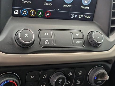 Used 2022 GMC Acadia Denali w/ Denali Ultimate Package image 15