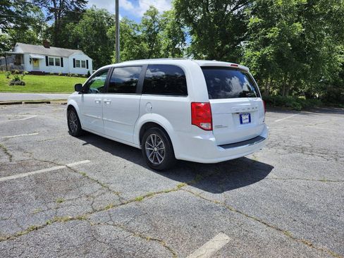 Used 2017 Dodge Grand Caravan SXT FWD image 20