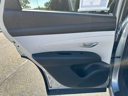 Used 2025 Hyundai Tucson SEL AWD/4WD image 32