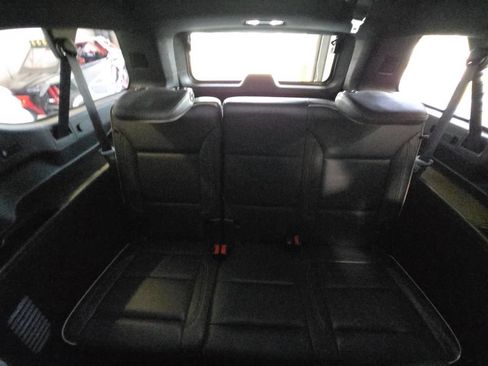 Used 2021 GMC Yukon XL SLT AWD/4WD image 28