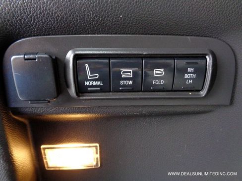 Used 2015 Ford Explorer Limited w/ Equipment Group 302A AWD/4WD image 25