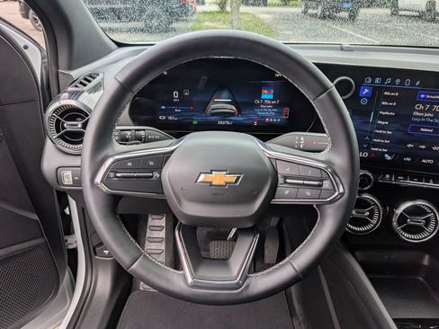 Used 2024 Chevrolet Blazer EV LT AWD/4WD image 14