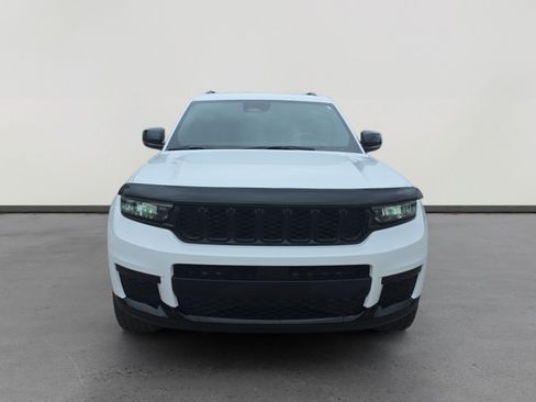 Used 2024 Jeep Grand Cherokee L Altitude image 8