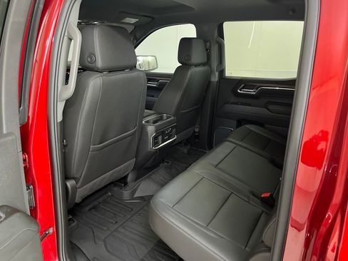 Used 2025 GMC Sierra 1500 SLT w/ SLT Premium Package image 27