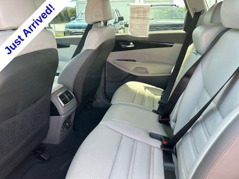 Used 2017 Kia Sorento SX FWD image 28