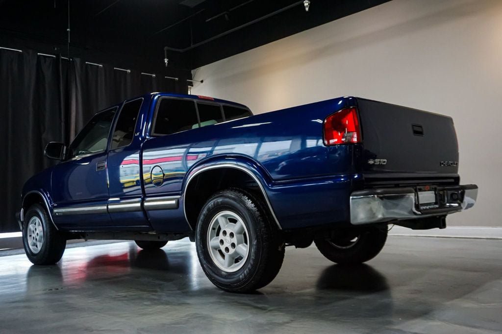 Used 2002 Chevrolet S10 Pickup LS w/ LS Preferred Equipment Group AWD/4WD image 23