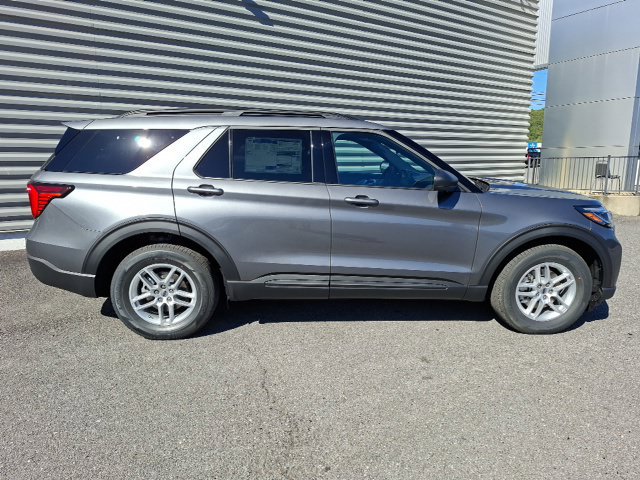 New 2027 Ford Explorer Active RWD image 2