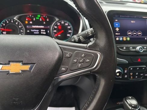 Used 2020 Chevrolet Equinox Premier image 18