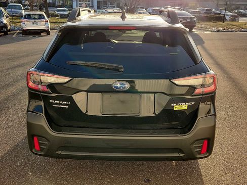 Used 2022 Subaru Outback Premium image 5