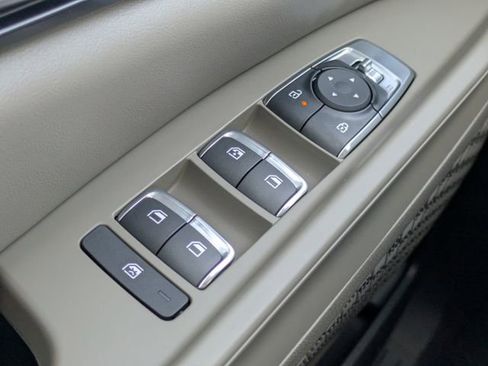 New 2026 Kia Carnival FWD image 25