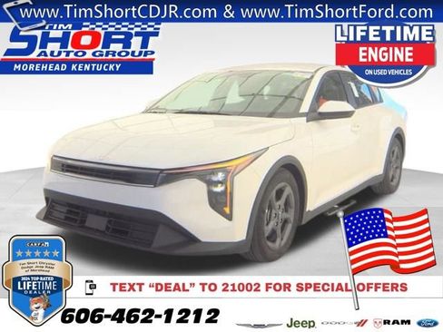 Used 2025 Kia K4 LXS image 1