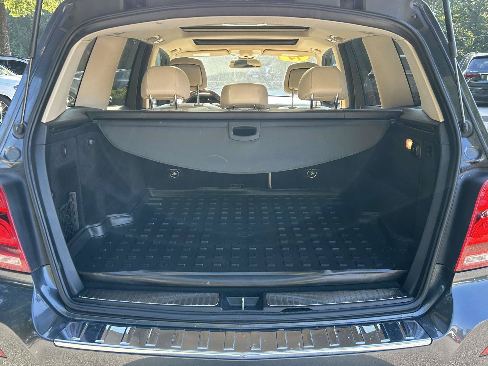 Used 2014 Mercedes-Benz GLK 250 BlueTEC 4MATIC image 9