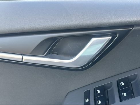 Certified 2025 Kia Niro EX image 34