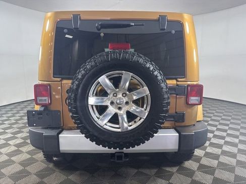 Used 2011 Jeep Wrangler Unlimited 70th Anniversary w/ Dual Top Group image 18