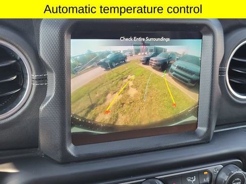Used 2023 Jeep Wrangler Unlimited Rubicon 4xe w/ Cold Weather Group AWD/4WD image 16