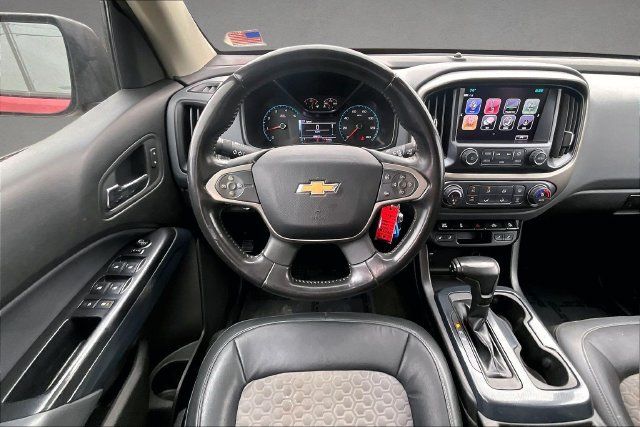 Used 2017 Chevrolet Colorado Z71 AWD/4WD image 3