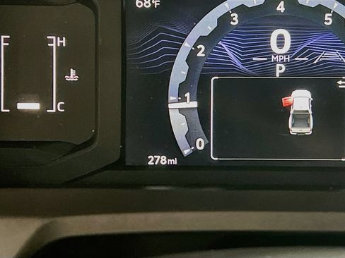 Certified 2026 Toyota Tacoma SR5 AWD/4WD image 11