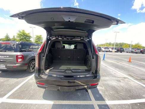 Used 2023 Cadillac Escalade Sport AWD/4WD image 30