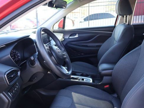 Used 2019 Hyundai Santa Fe SE image 16
