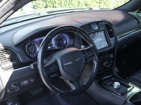Used 2020 Chrysler 300 S image 18