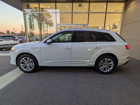 Used 2025 Audi Q7 2.0T Premium Plus w/ Premium Plus Package image 2