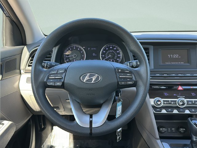 Used 2020 Hyundai Elantra SE FWD image 21