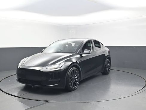 Used 2023 Tesla Model Y Performance AWD/4WD image 2