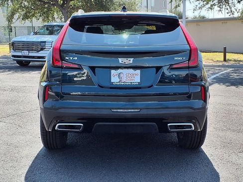 Used 2025 Cadillac XT4 Premium Luxury w/ Technology Package FWD image 4