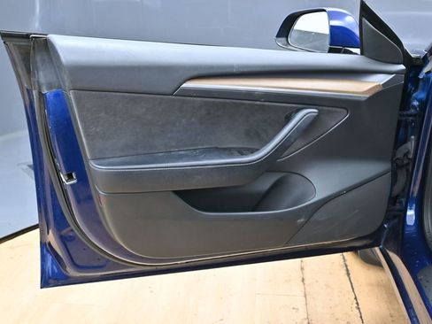 Used 2023 Tesla Model 3 Standard Range image 42