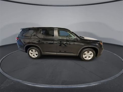 Used 2023 Honda Pilot LX image 9