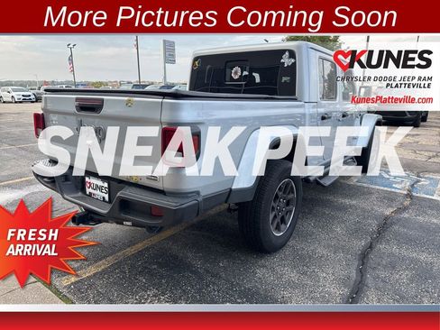 Certified 2023 Jeep Gladiator Overland image 11