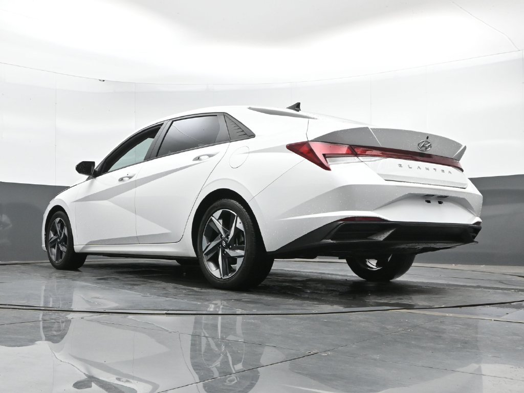 Used 2023 Hyundai Elantra SEL w/ Convenience Package FWD image 46