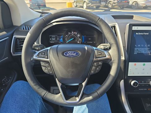 Used 2024 Ford Edge SEL w/ Convenience Package image 19