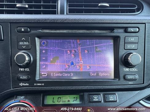 Used 2014 Toyota Prius C Four image 29