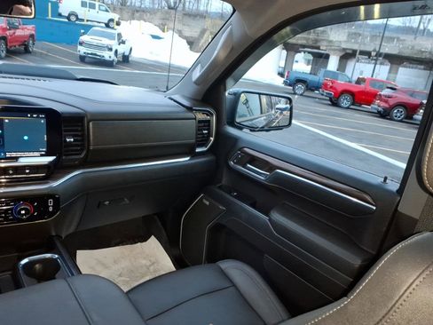 Used 2024 Chevrolet Silverado 1500 LT Trail Boss w/ LT Trail Boss Premium Package image 14