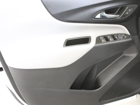 Used 2023 Chevrolet Equinox LS w/ Midnight Edition image 23