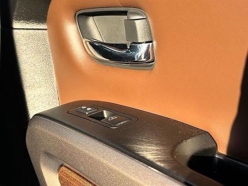 Used 2024 Nissan Titan Platinum Reserve w/ Moonroof Package image 68
