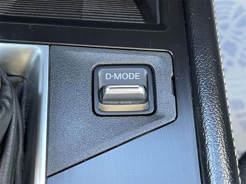 Certified 2025 Nissan Kicks SV image 29