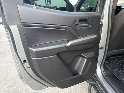 Used 2025 Chevrolet Colorado Trail Boss AWD/4WD image 23