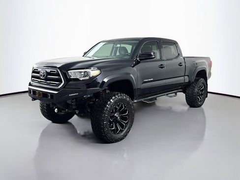 Used 2016 Toyota Tacoma SR5 w/ SR5 Appearance Package (SN) image 1