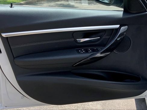 Used 2018 BMW 330i Sedan image 25