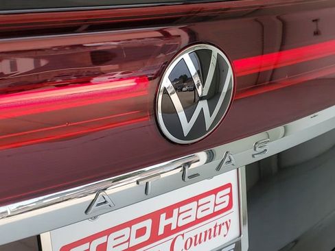 Used 2026 Volkswagen Atlas Cross Sport SE image 9