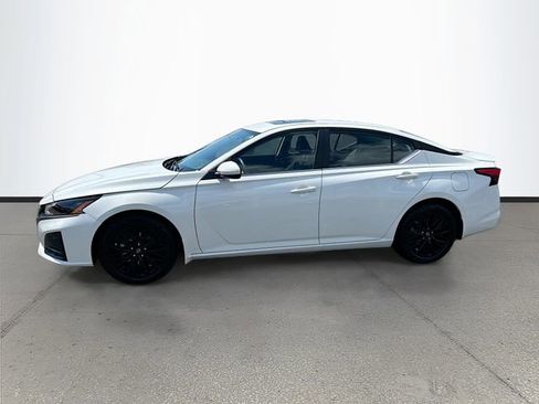 New 2026 Nissan Altima 2.5 SV FWD image 4