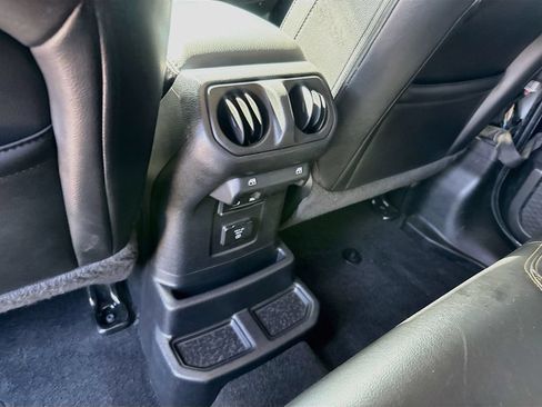 Used 2023 Jeep Wrangler Unlimited Sahara AWD/4WD image 26